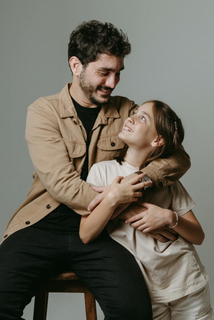 10 Nuclear Family Advantages and Disadvantages (2024) 2 Nuclear Family Advantages and Disadvantages