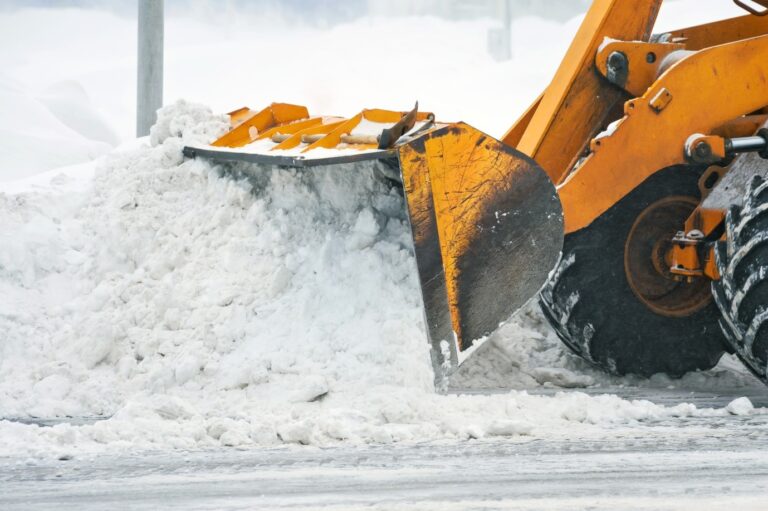 5 Benefits of Hiring Professional Snow Removal Services
