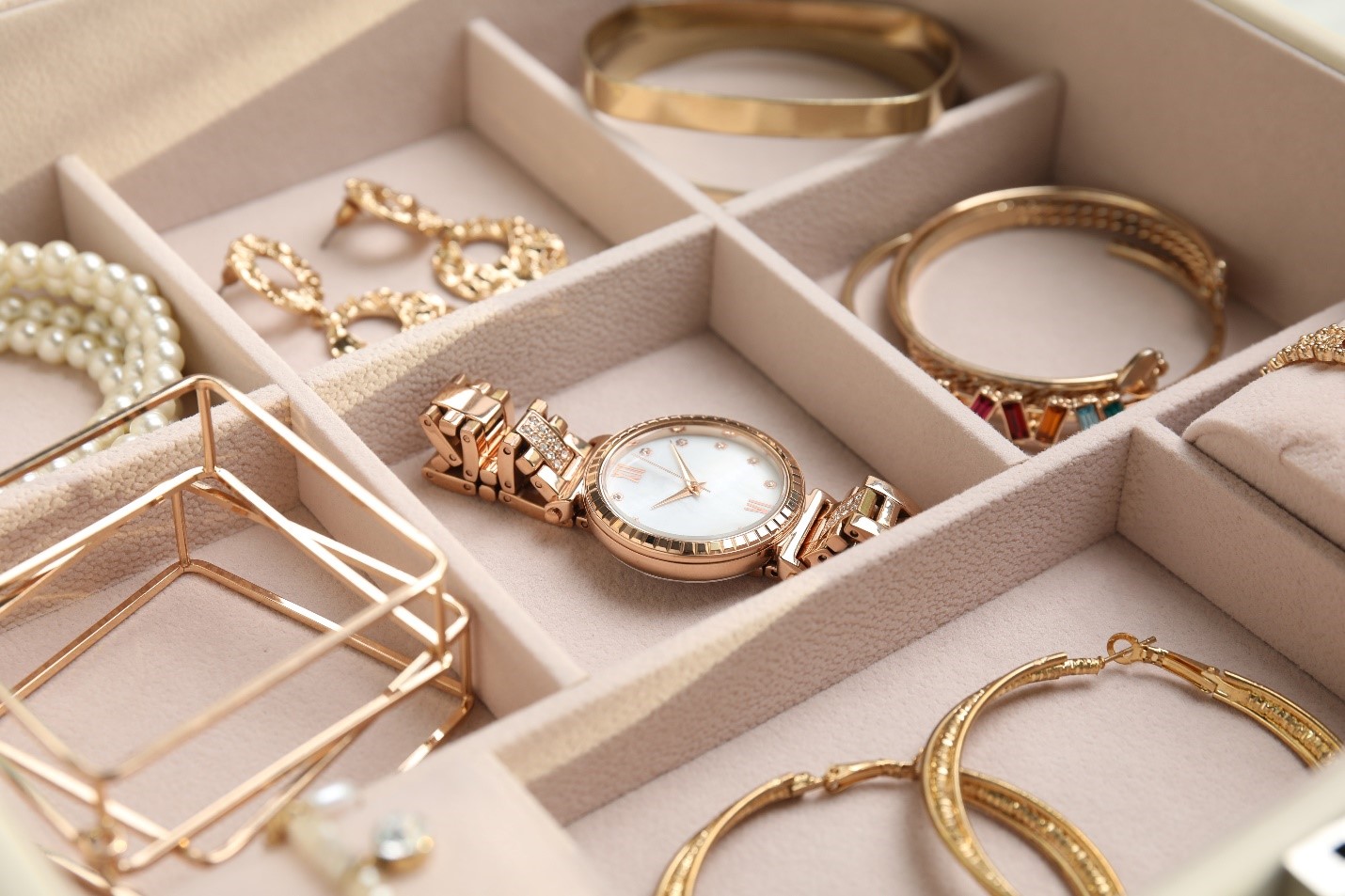 Luxury Gold Watches for Women