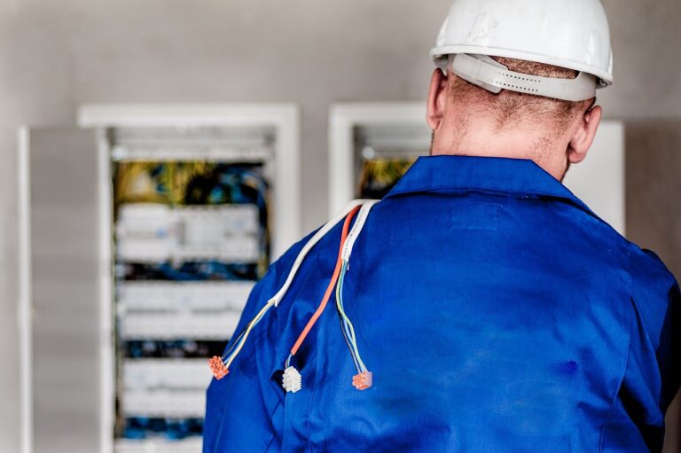 Navigating Electrical Work Safely: A Guide for Electricians