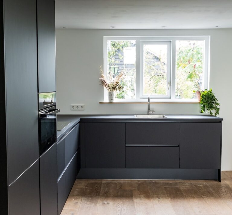 3 Tips for Styling a Kitchen with Modern Black Kitchen Cabinets