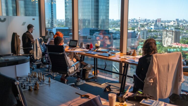 Unlocking Savings and Efficiency: The Rise of Shared Office Spaces for Small Businesses