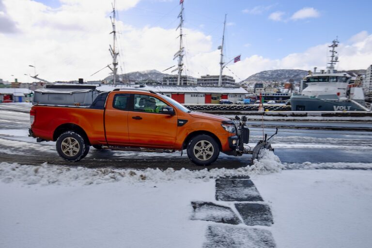 How to Choose the Best Truck With a Snow Plow