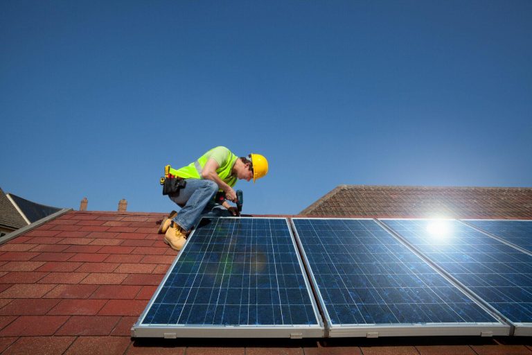 Exploring the Pros and Cons of Solar Panels in Florida